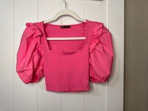 ZARA Pink Puff Sleeve Cropped Top Small